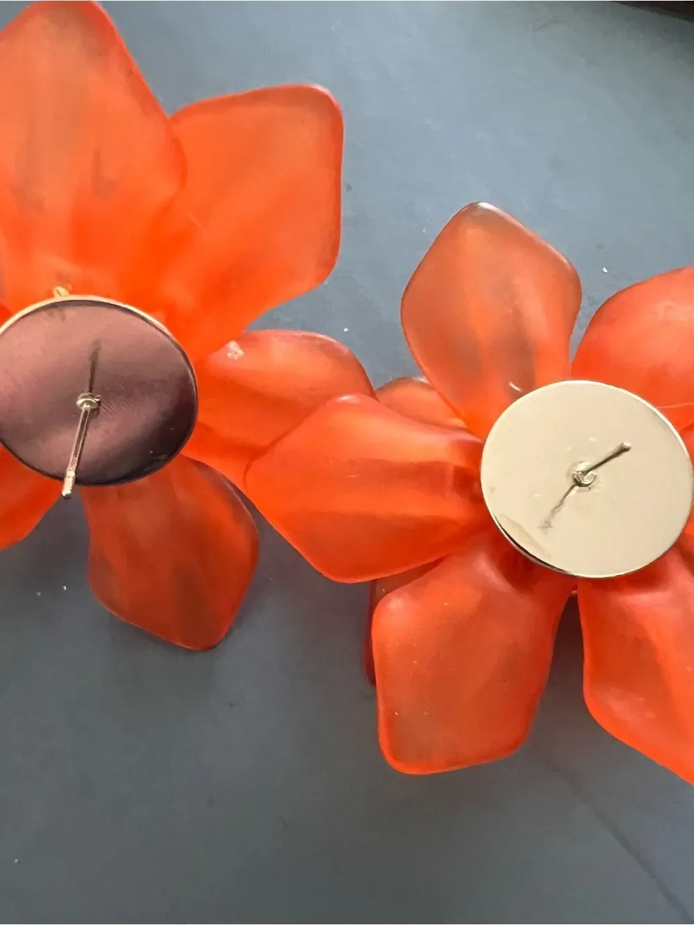 🧡 NEW Unique paparazzi Red-Orange Floral Pierced earrings 🧡